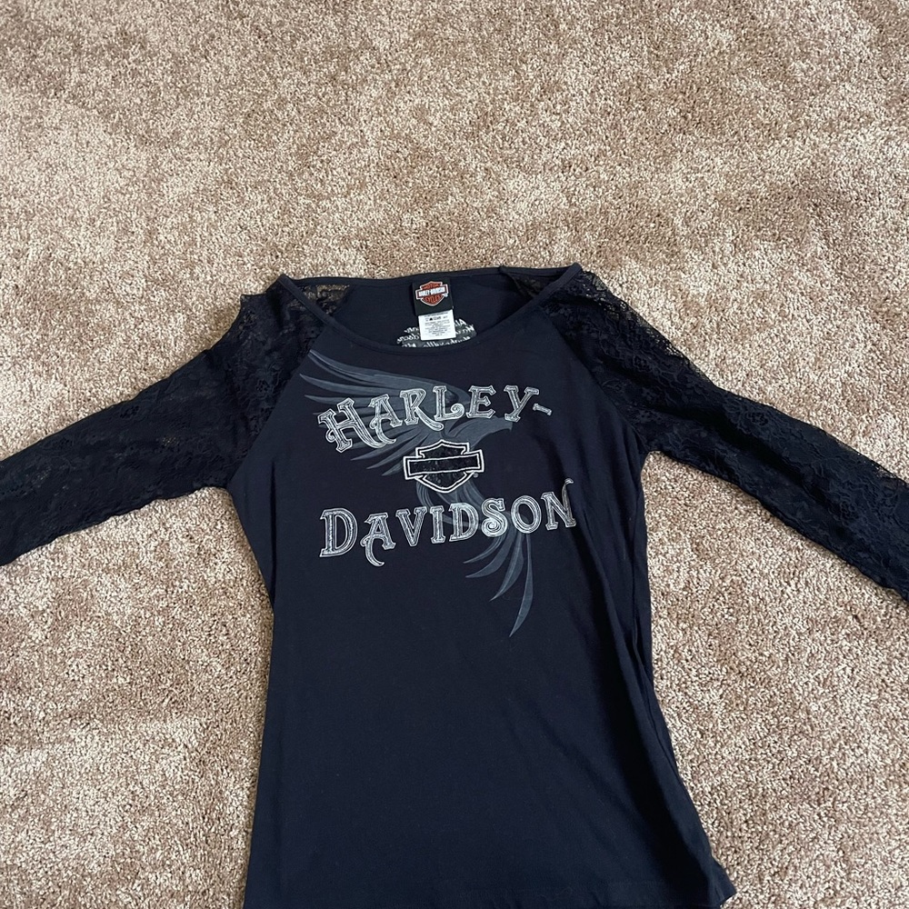 Women’s Quarter Length Lace Shirt